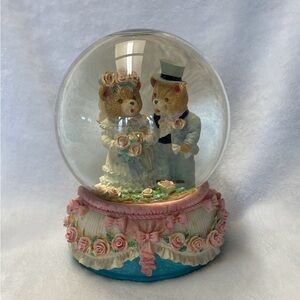 Vintage Early 90’s Boyd’s Musical Wedding Bears Water/Glitter Globe Bridal March